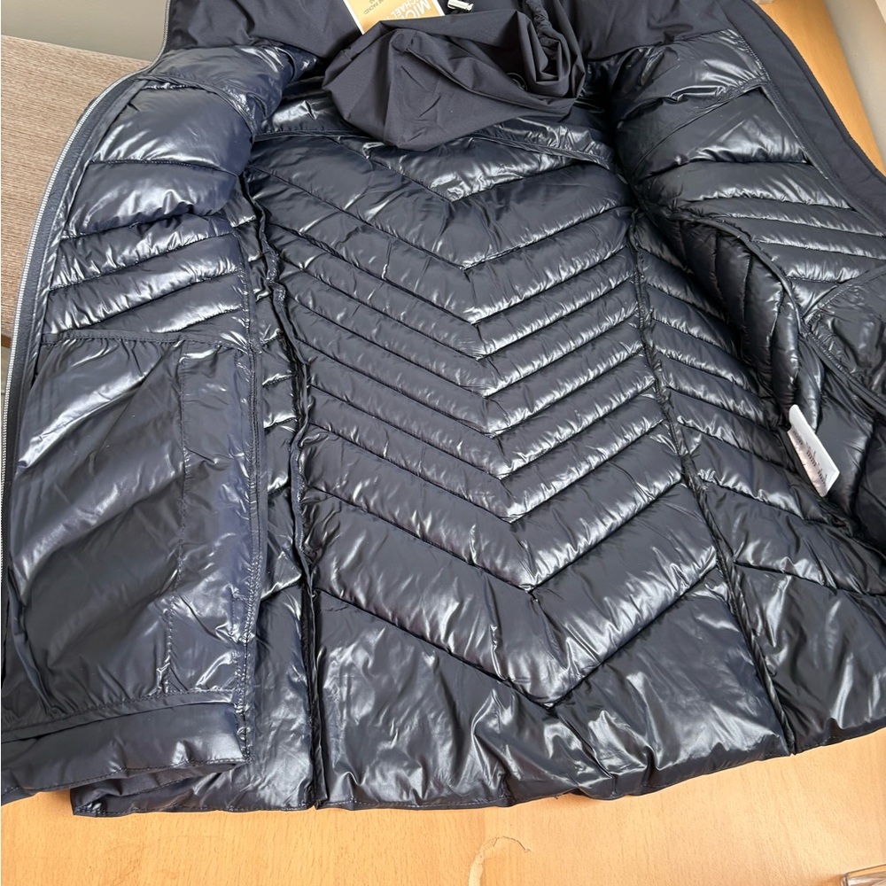 NWT -Michael Kors Black Quilted Hooded Puffer Jacket M - Picture 5 of 16